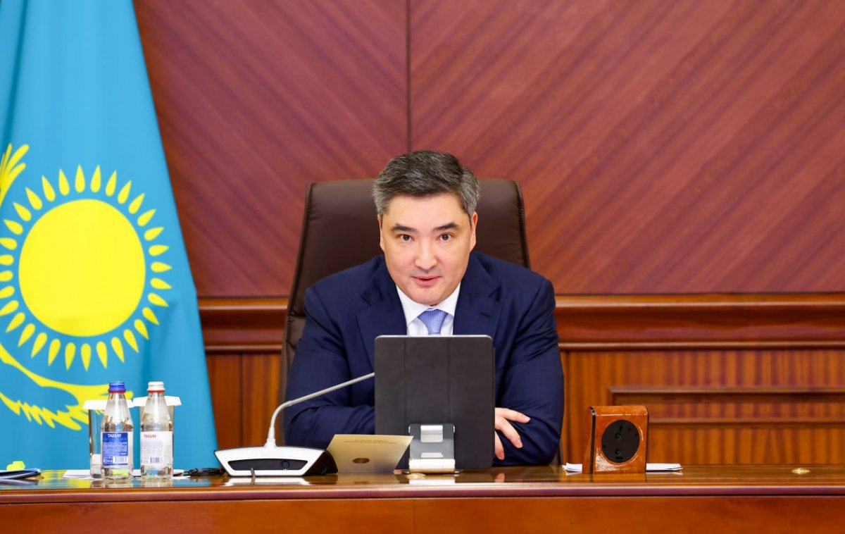 Новая Конституция – фундамент устойчивого экономического роста: Олжас Бектенов провел Совет по инвестклимату