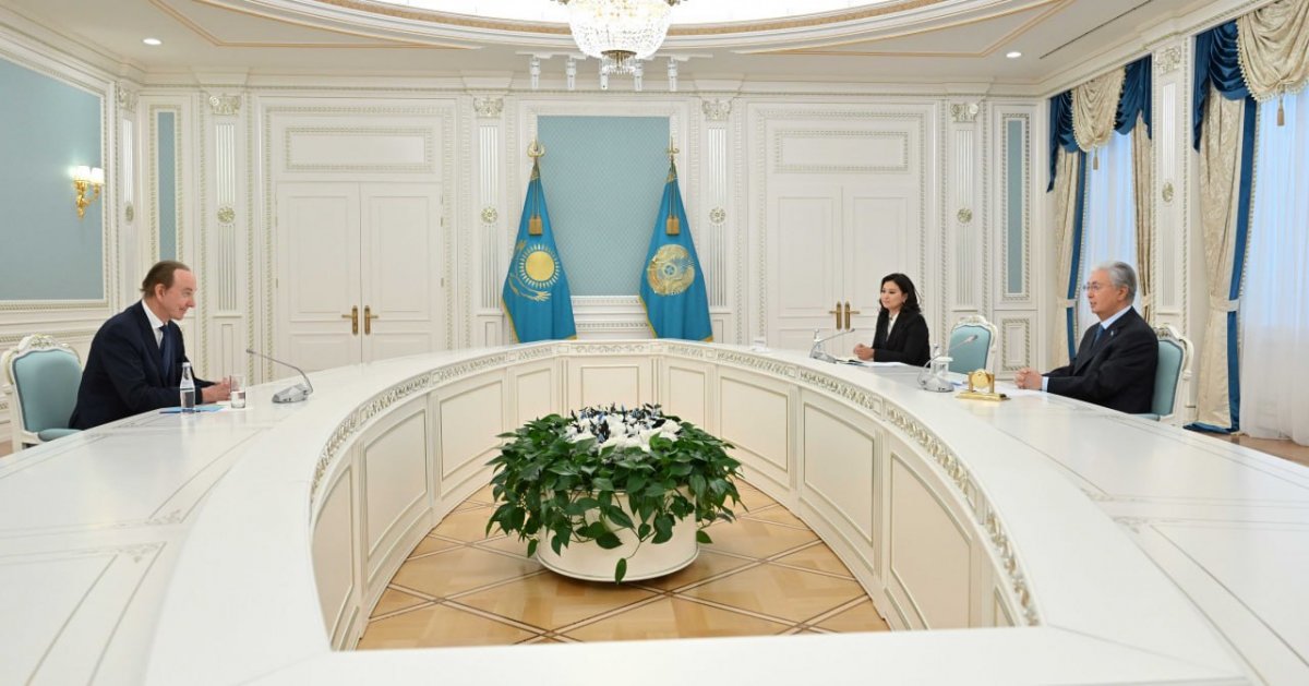 Токаев принял главу Air Astana Питера Фостера