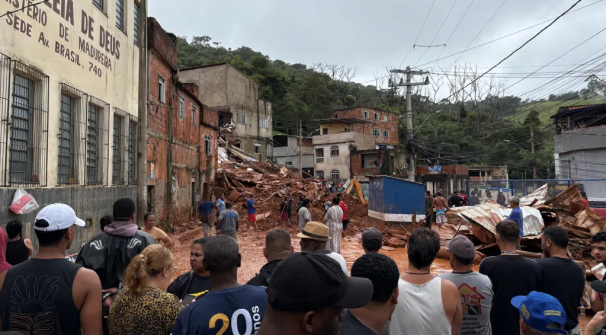 Наводнения после дождей унесли жизни 25 человек в Бразилии (ВИДЕО)