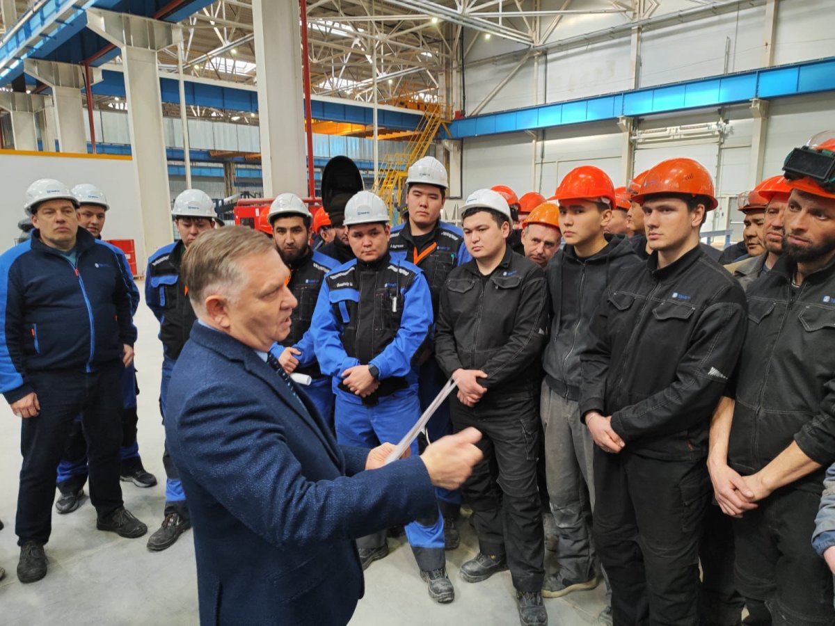 Проект новой Конституции разъяснили в Шахтинске и Сарани