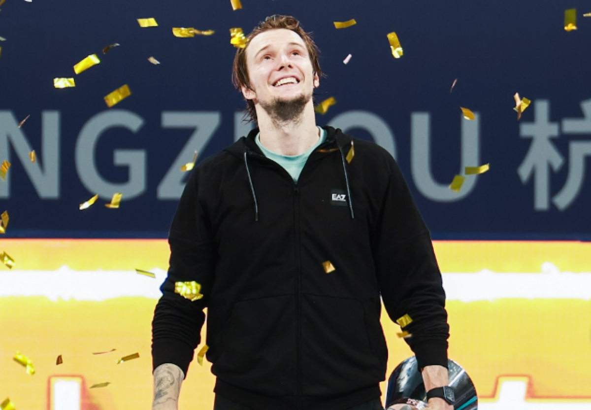 Бублик выбыл из турнира ATP-500 в Дубае