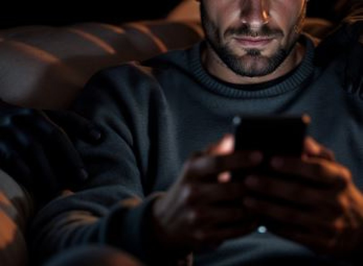 Сталкер переводил деньги и писал сообщения девушке из Алматинской области