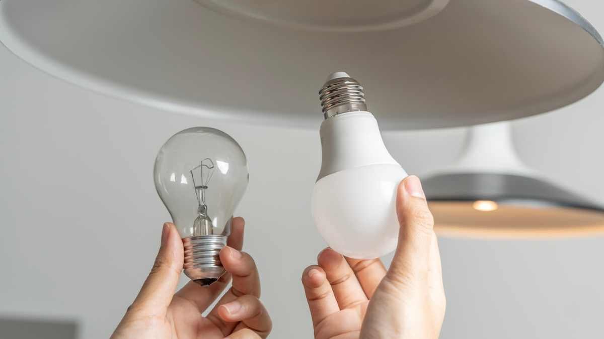 Свет отключат в нескольких районах Алматы