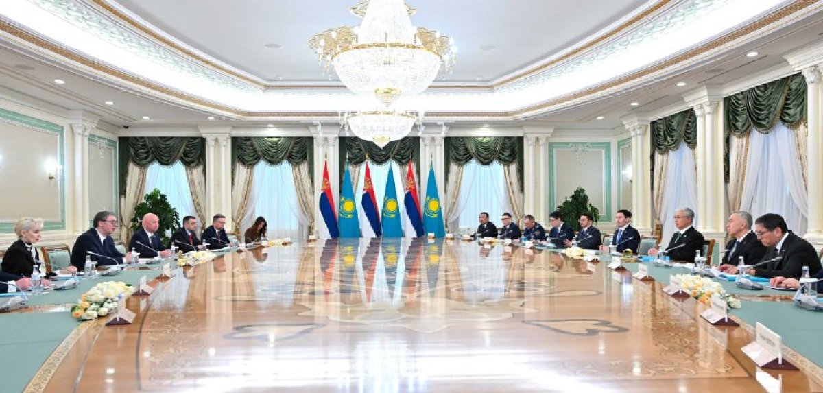 Президенты Казахстана и Сербии провели переговоры в расширенном формате