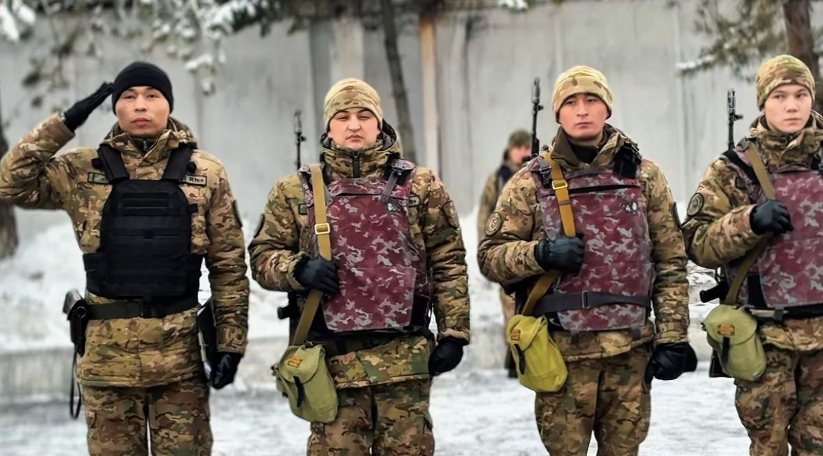 Молодые гвардейцы впервые заступили на боевую службу в Семее