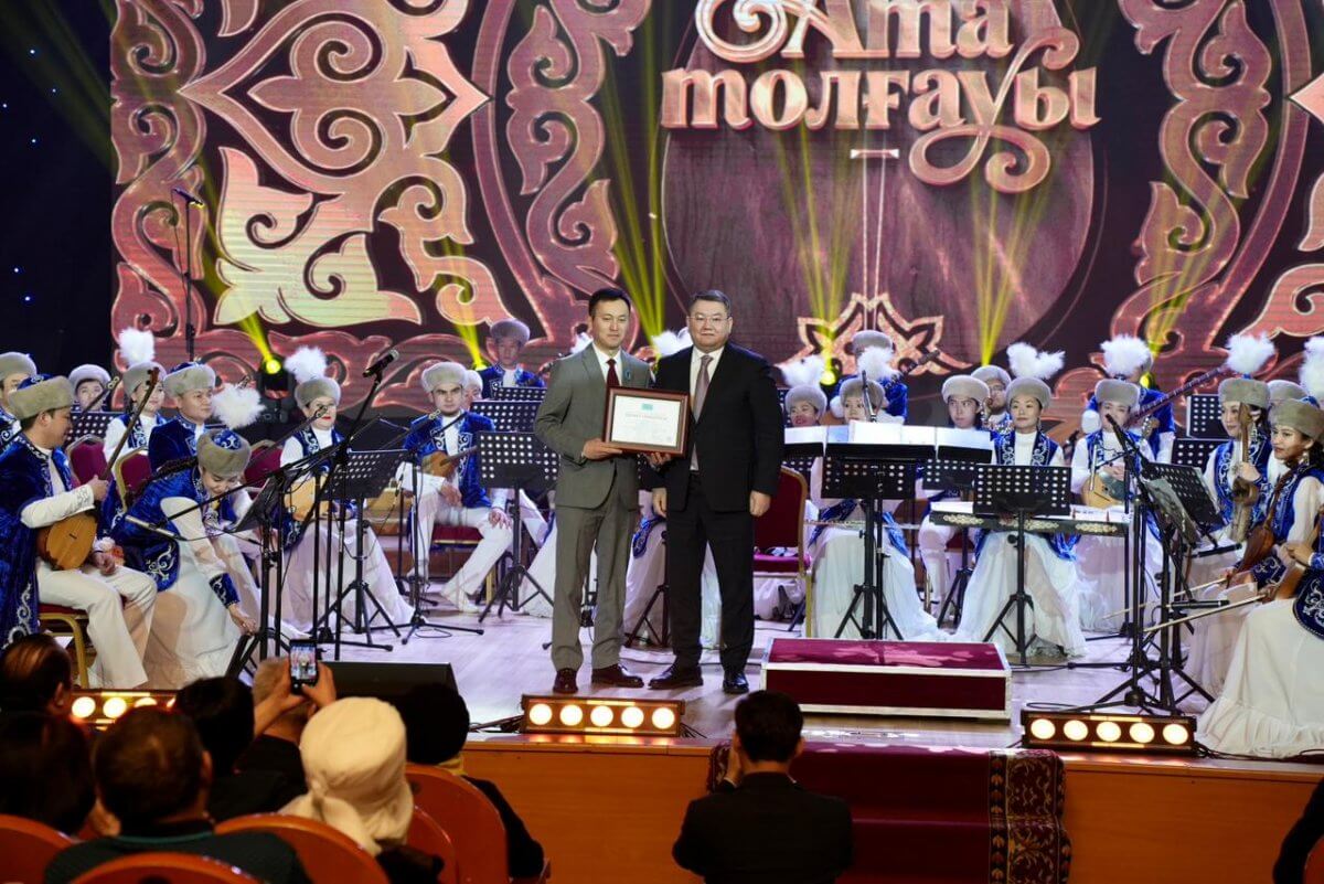 Президент поздравил участников торжественного вечера в честь 180-летия Жамбыла Жабаева