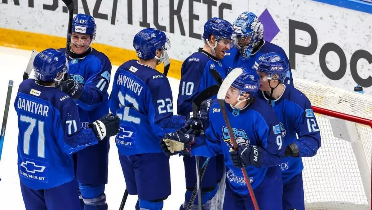 "Барыс" пропустил семь шайб в матче с СКА