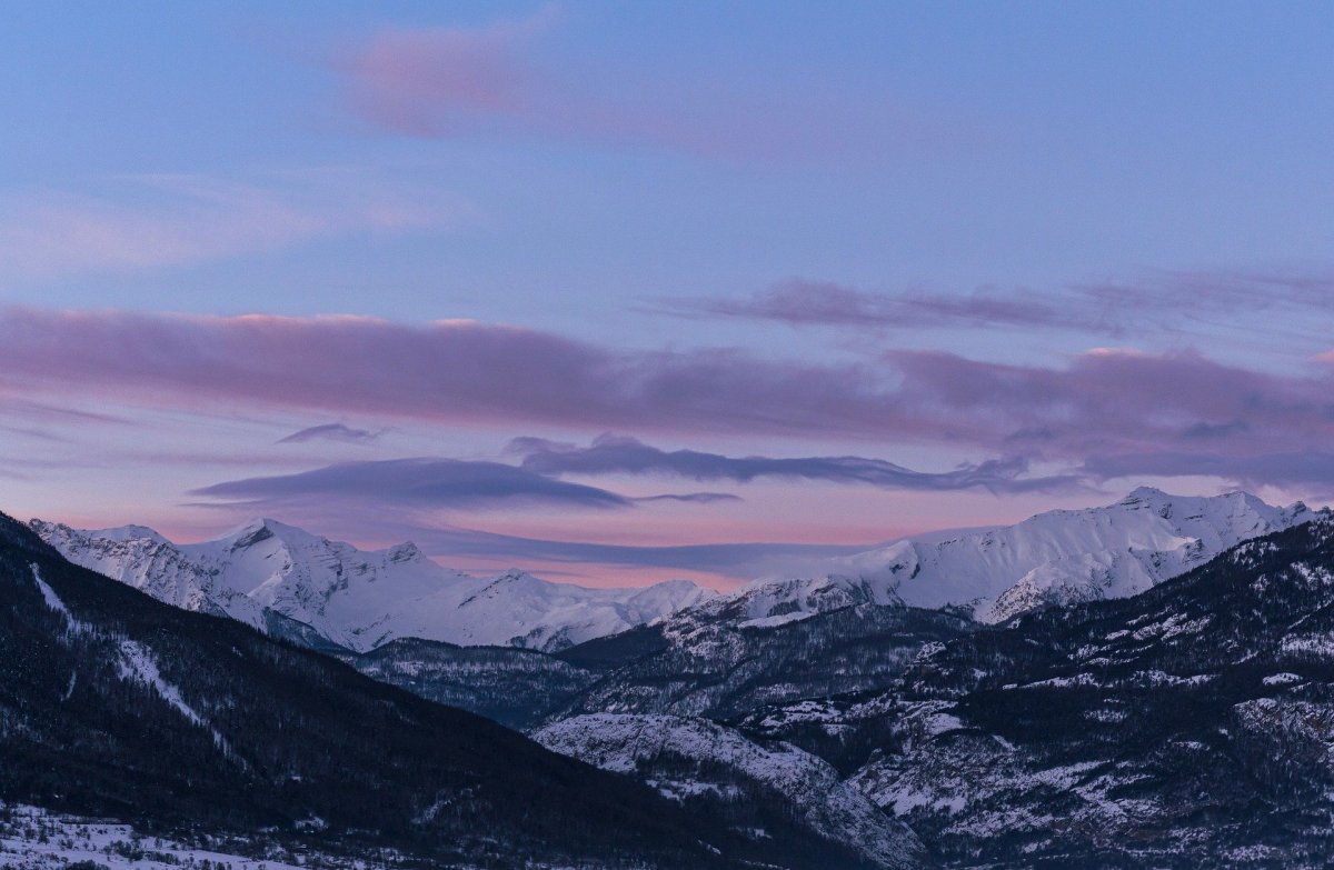 Кислотные облака над Ираном: чего ждать Казахстану
