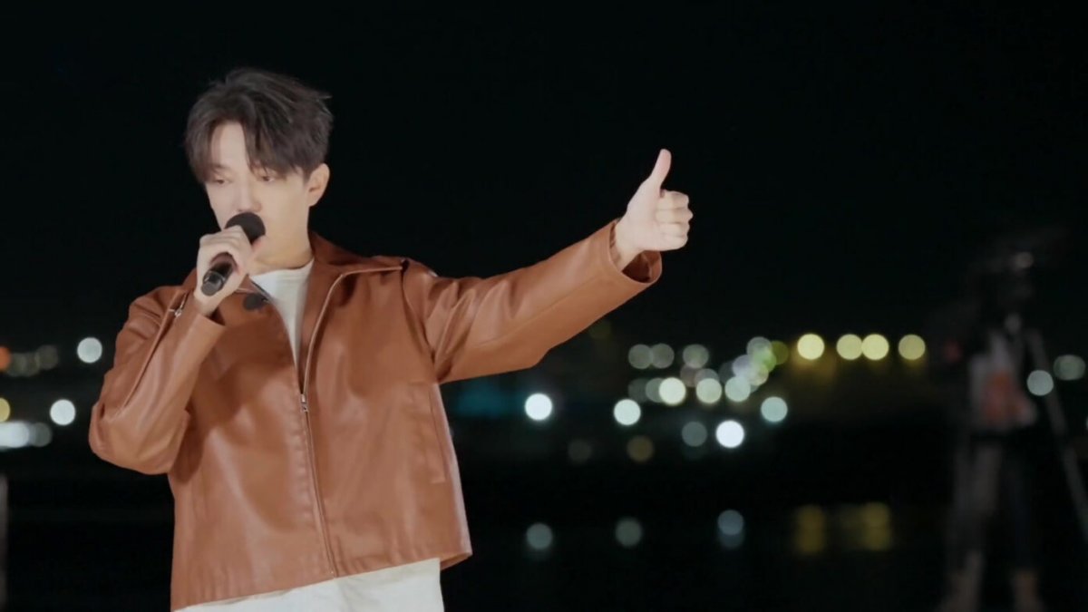 Поклонники Димаша Кудайбергена снимают видеоклип с юртами и лошадьми