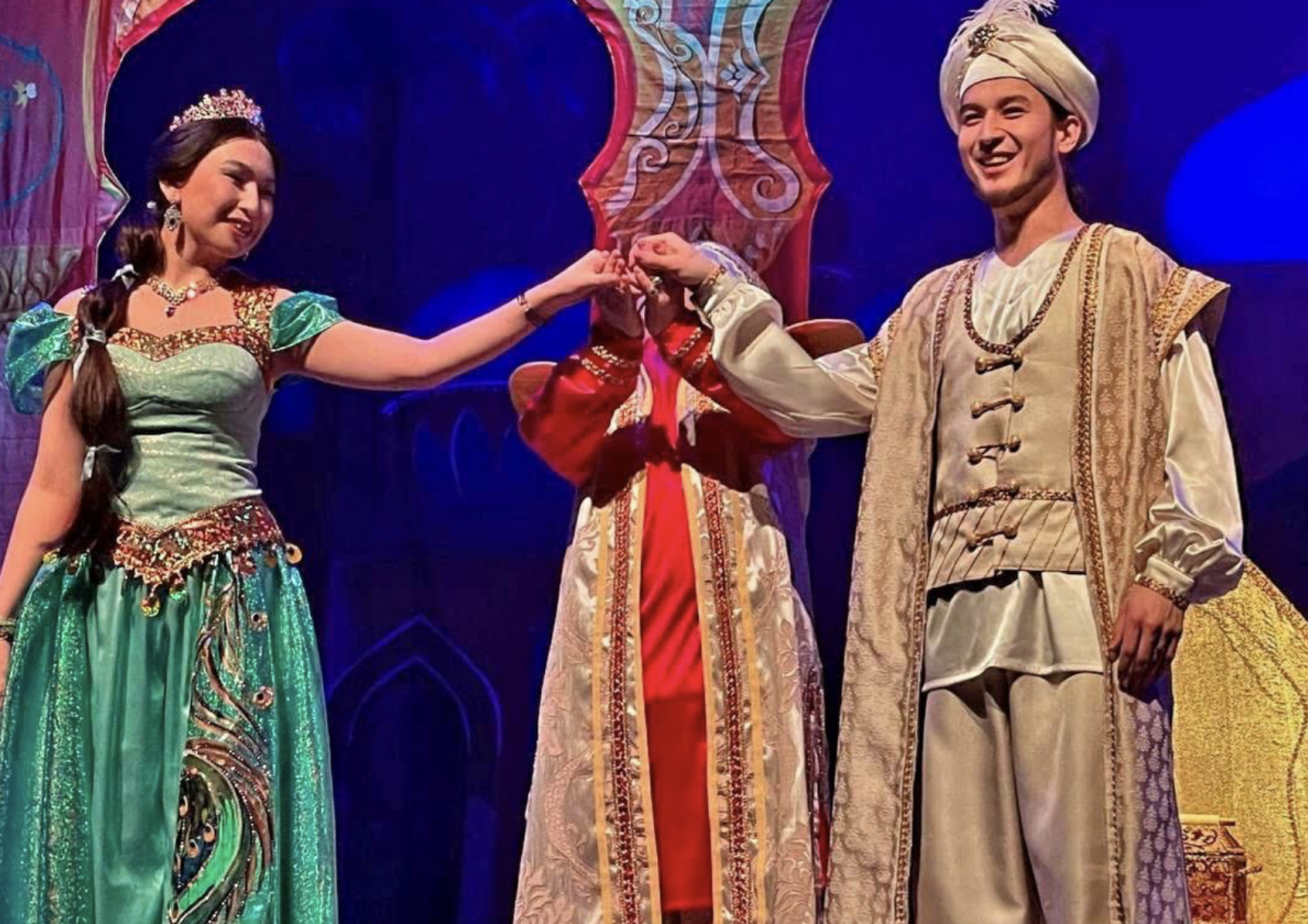 Волшебная лампа зажгла сцену