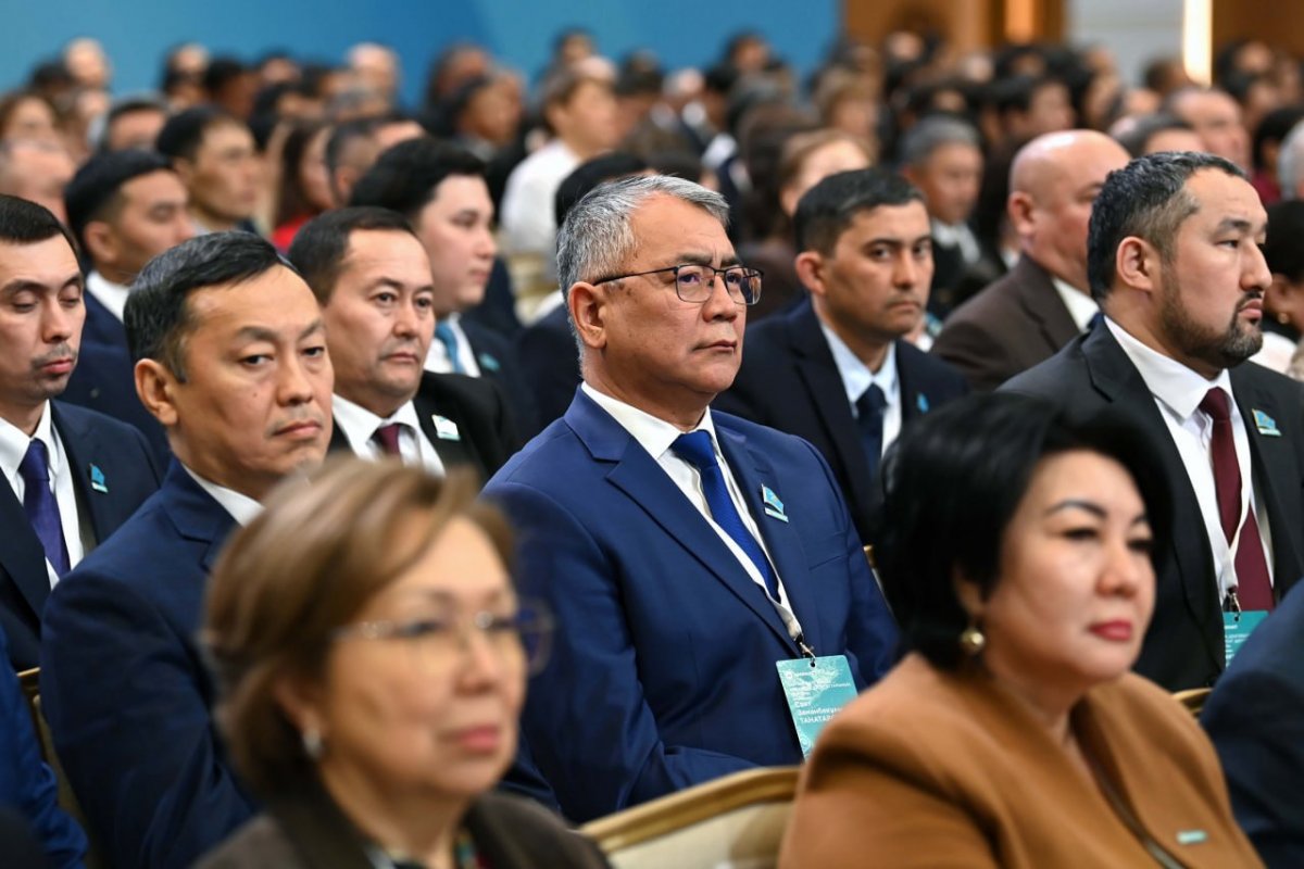 Маслихаты станут кузницей кадров для будущего профессионального Курултая – президент