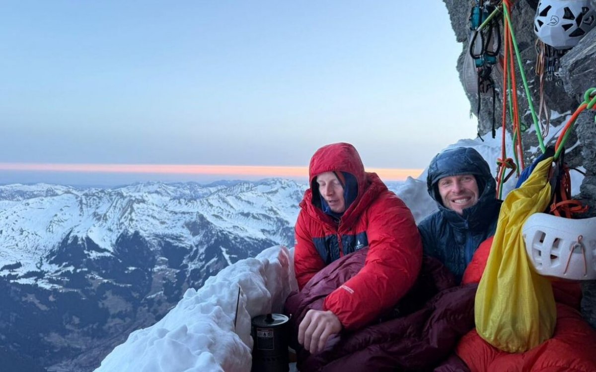 Казахстанские альпинисты покорили "стену смерти" в Альпах