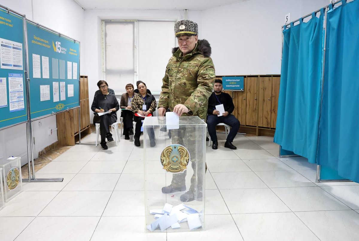 Министр обороны проголосовал на республиканском референдуме