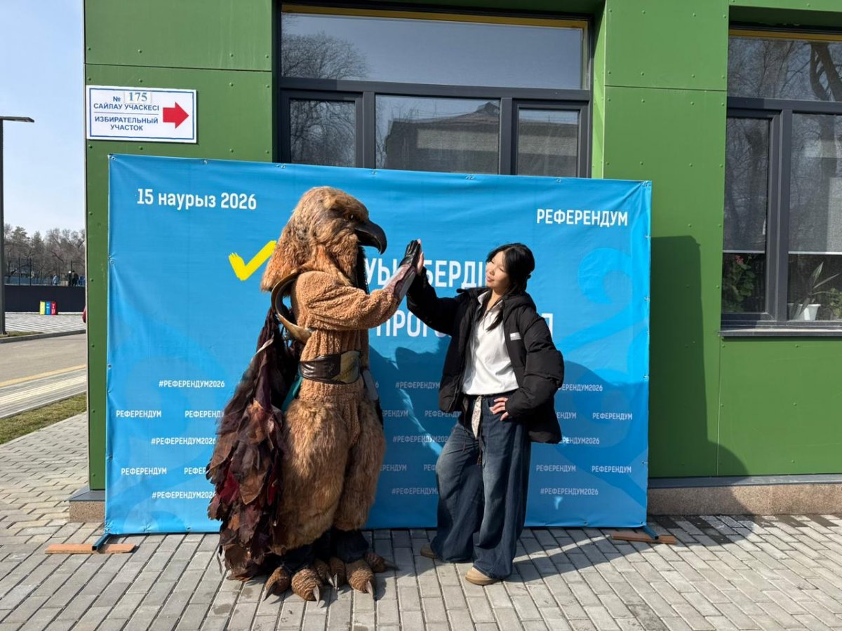 Беркут стал звездой участка № 175 в Алматы