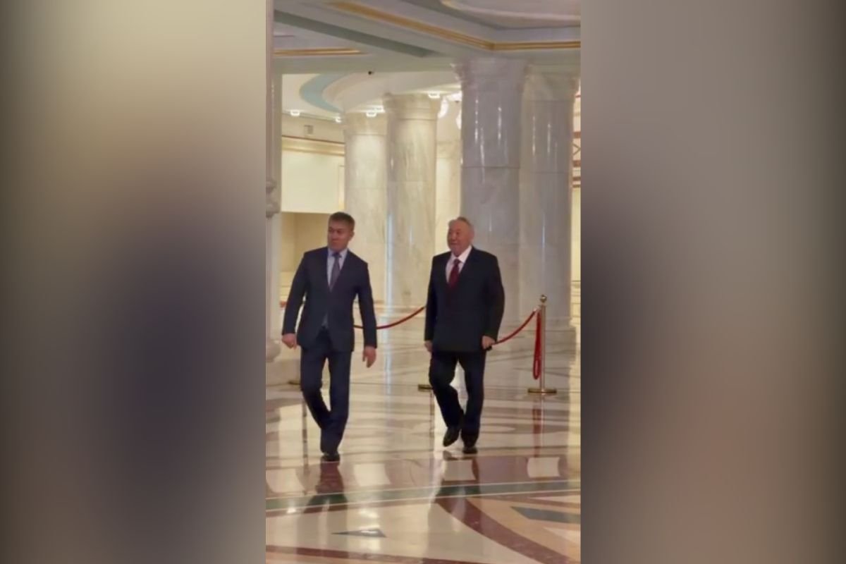 Нурсултан Назарбаев проголосовал на референдуме в Астане