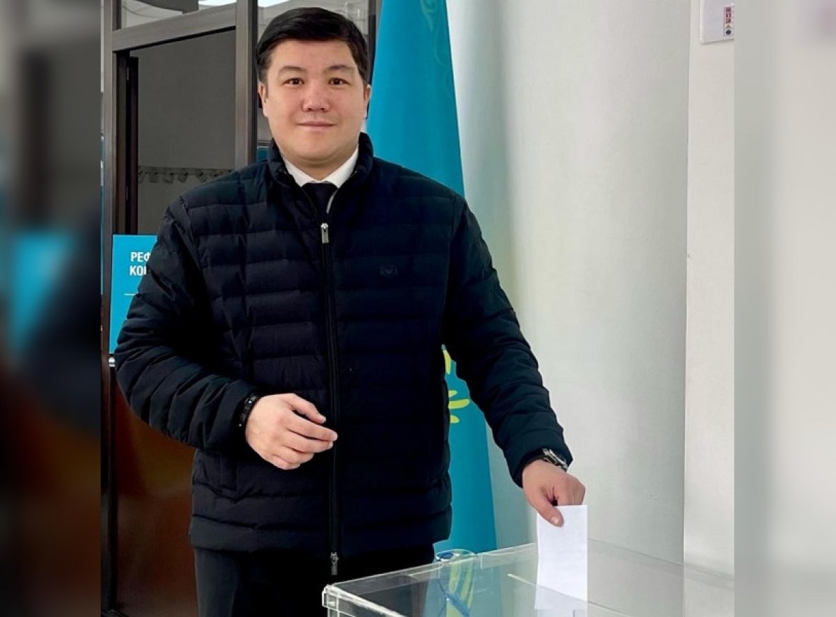 Турсынбек Кабатов отдал свой голос на референдуме