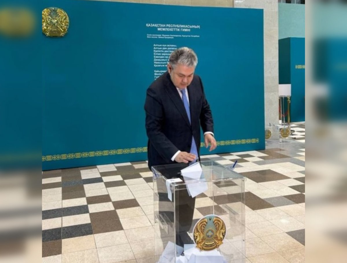 Ермек Кошербаев проголосовал на референдуме