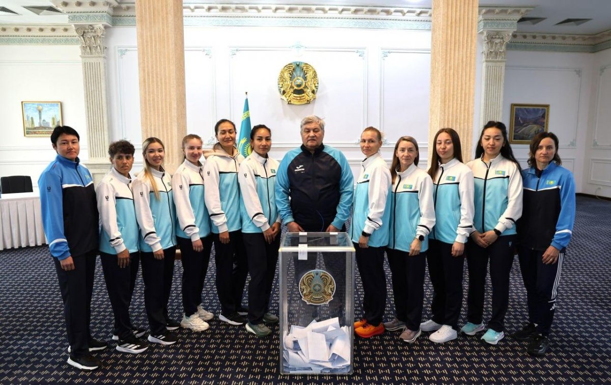 Спортсмены из Казахстана приняли участие в голосовании в Узбекистане