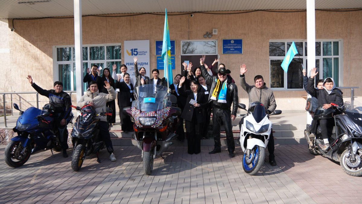 Байкеры удивили голосующих на референдуме в Алматинской области (ВИДЕО)