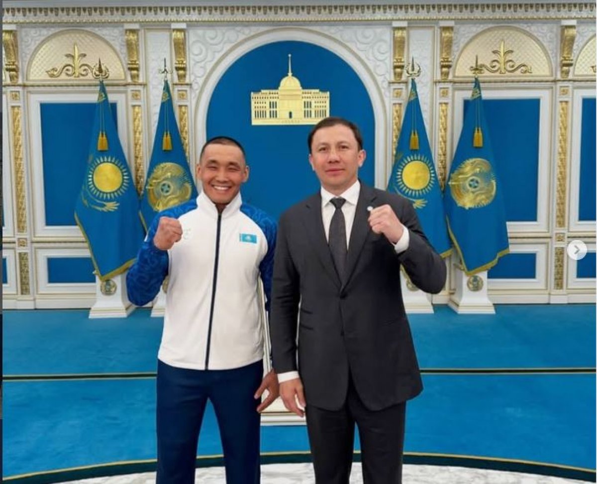 Геннадий Головкин поздравил Ербола Хамитова с золотой медалью Паралимпийских игр-2026