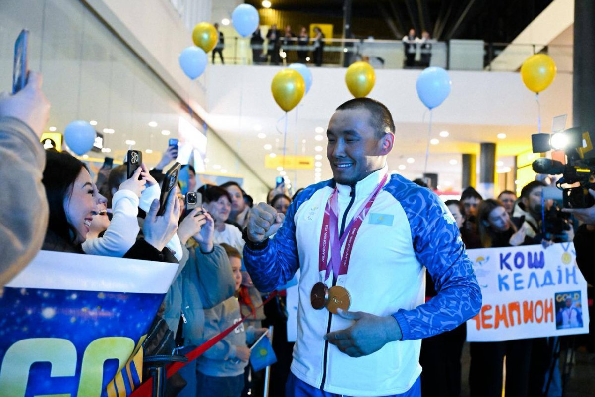 Ерболу Хамитову подарили квартиру в Астане