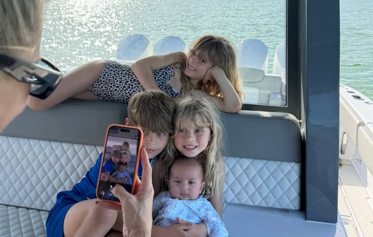 Энрике Иглесиас показал фото своих детей