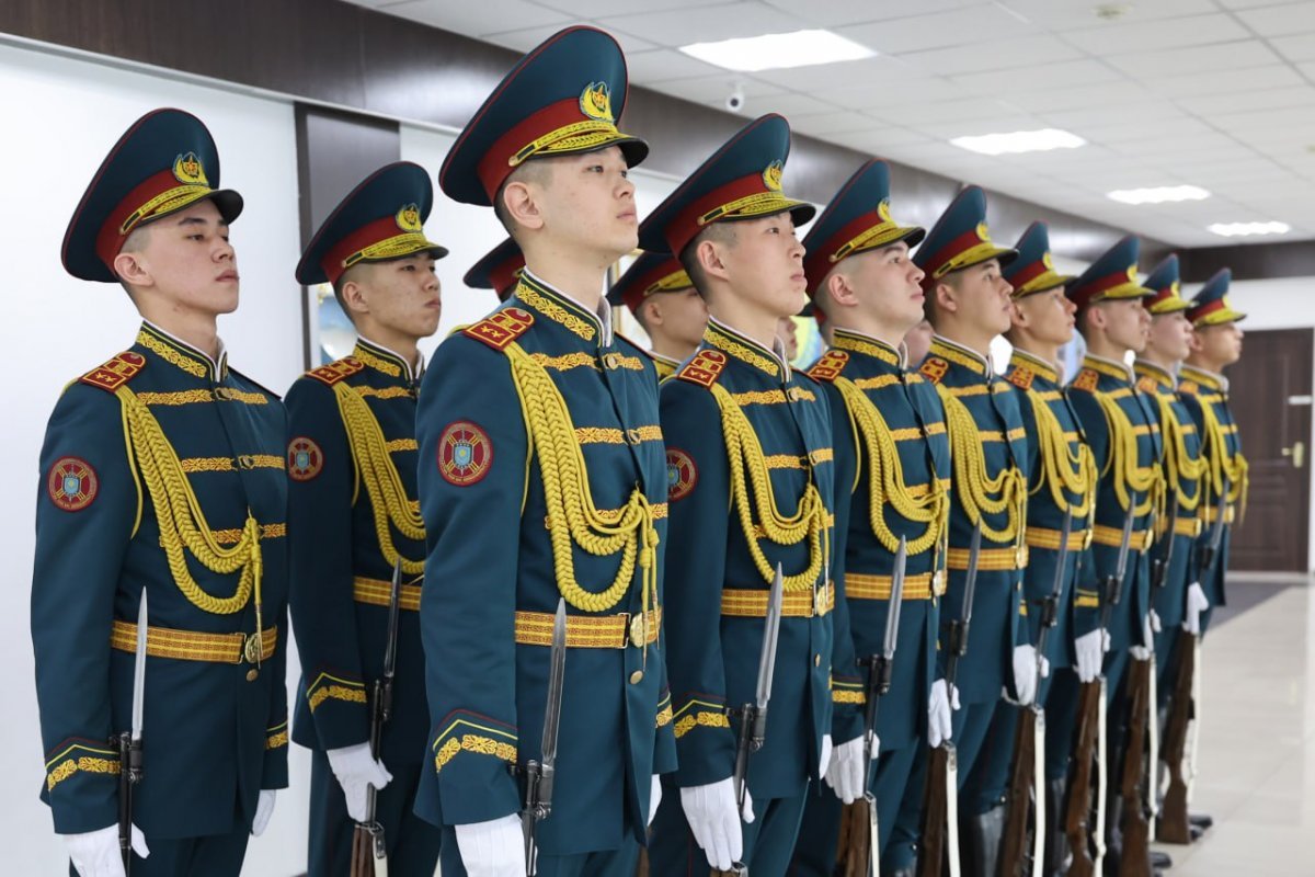 Гвардейцы предстали в образе батыров