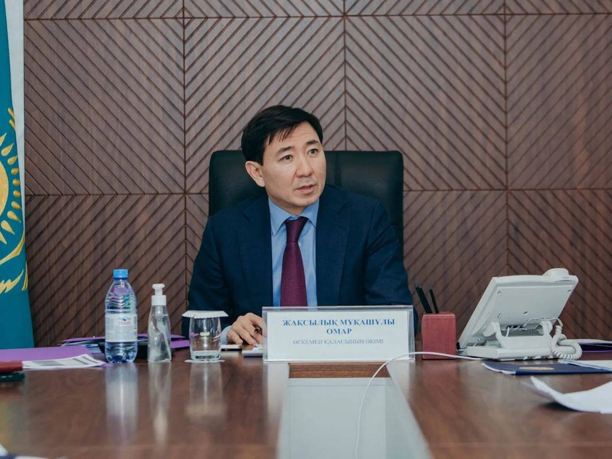 Мошенничество и взятка: экс-аким Усть-Каменогорска полностью признал вину в суде