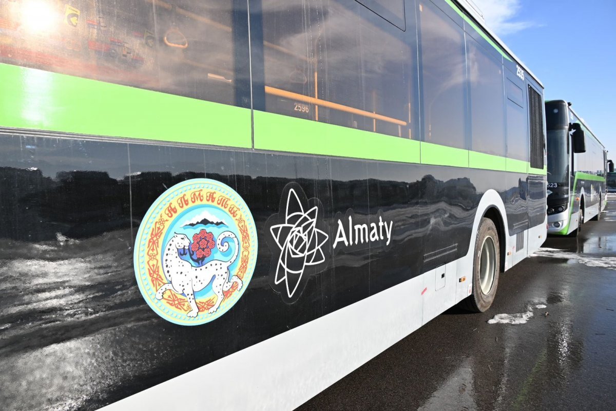 Два автобуса изменили движение из-за ремонта в Алматы