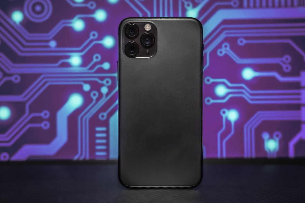 Лимитированные iPhone 17 Pro с подписью основателя представит Apple