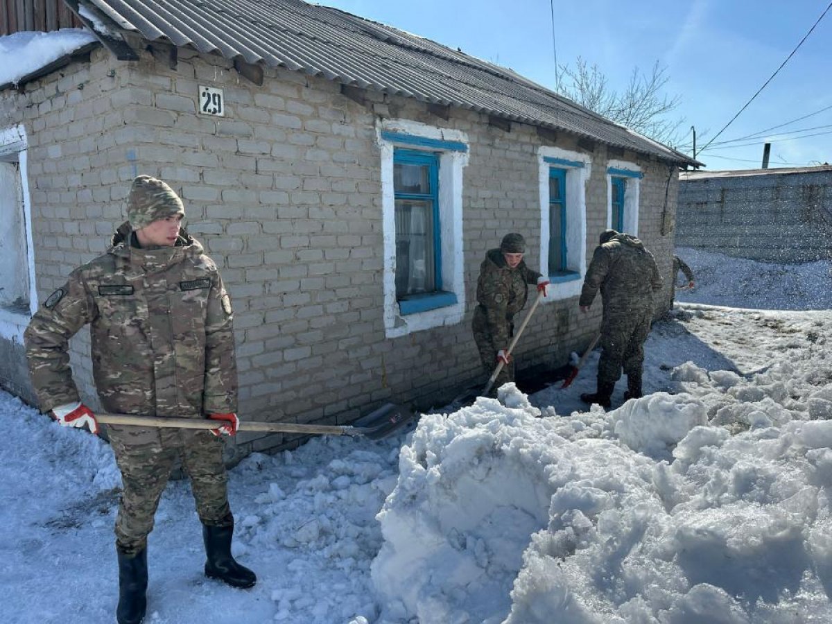 В Аркалык из-за угрозы паводков стянули Нацгвардию