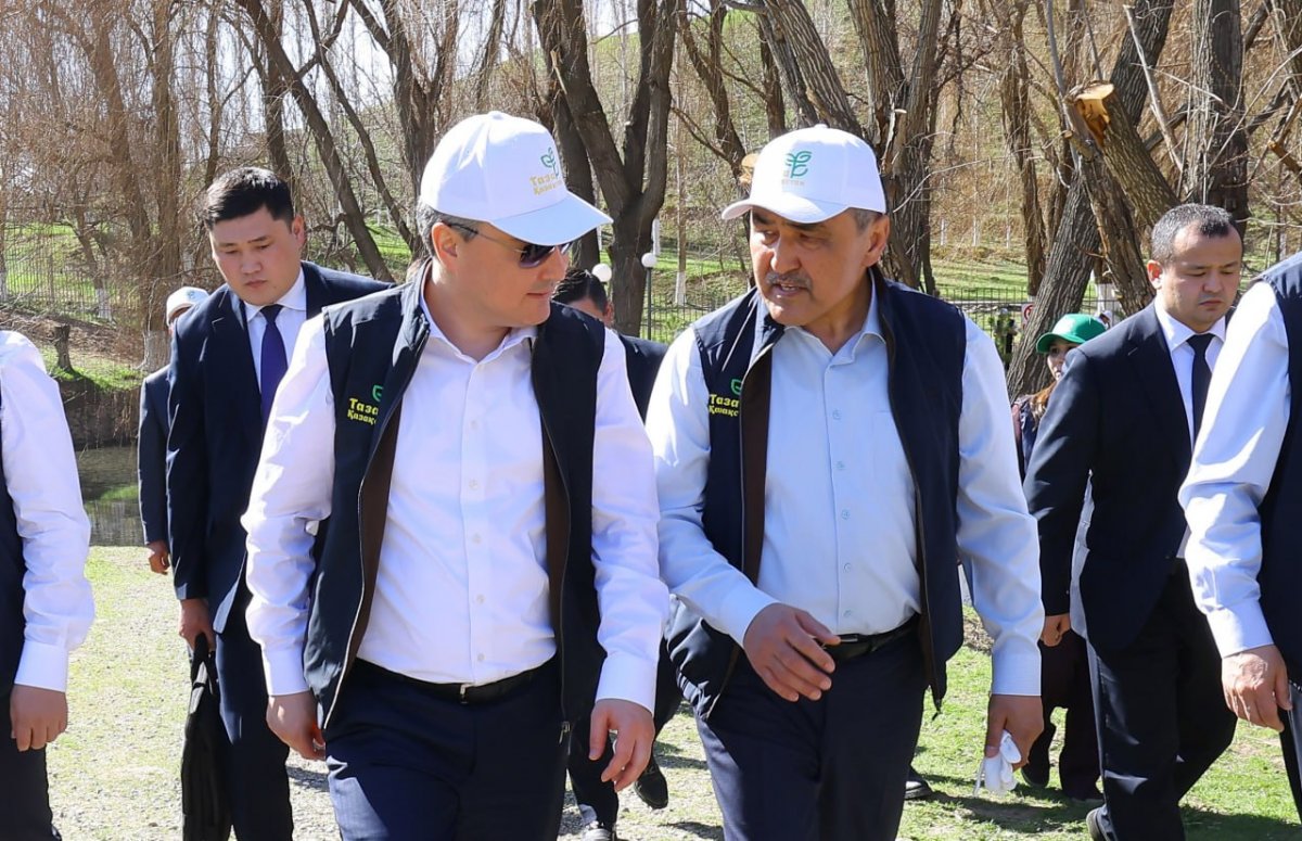 Олжас Бектенов принял участие в экологической акции в Туркестанской области