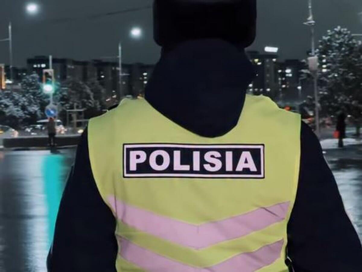 Полицейские предотвратили попытку самосожжения в Караганде