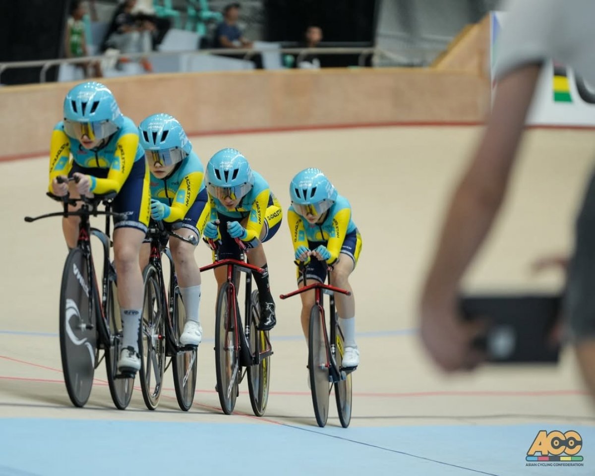 Казахстан завоевал золото на чемпионате Азии по велоспорту на треке