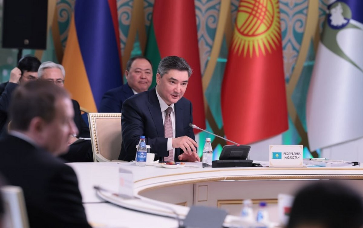 Взаимодействие в рамках ЕАЭС носит исключительно экономический характер – Олжас Бектенов