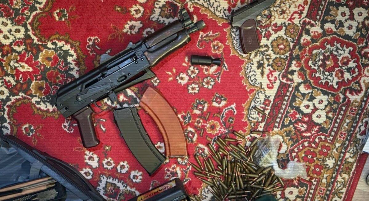 Банда с автоматом и 500 боеприпасами: криминалитет готовил давление на бизнес и похищения в Алматы