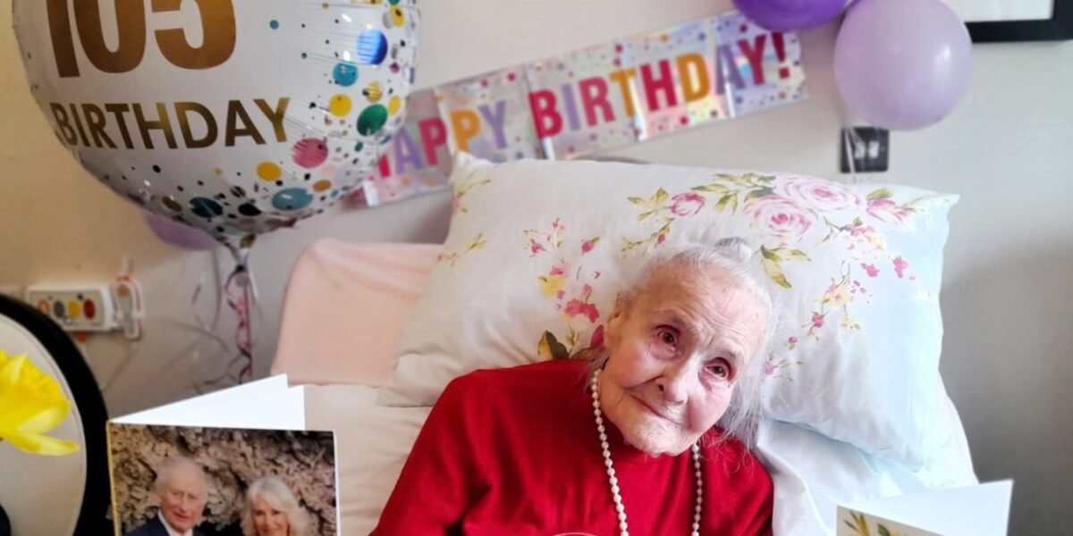 105-летняя британка удивила алкогольным секретом долголетия