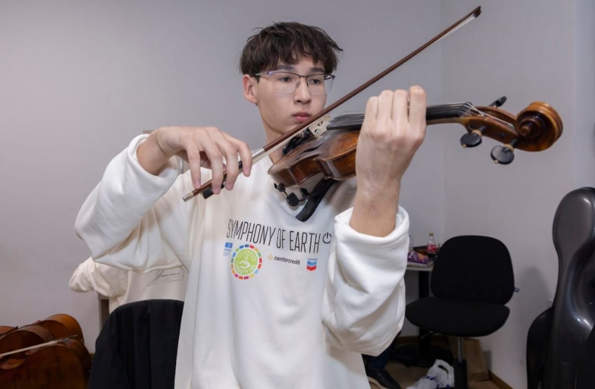 В Алматы состоялся акустический концерт “Symphony of Earth” в поддержку Часа Земли