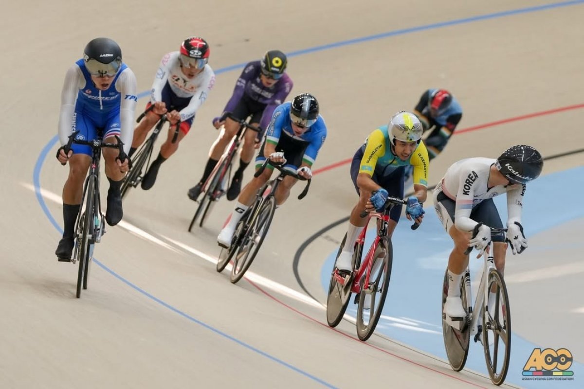 Казахстанец завоевал второе серебро чемпионата Азии по велоспорту на треке