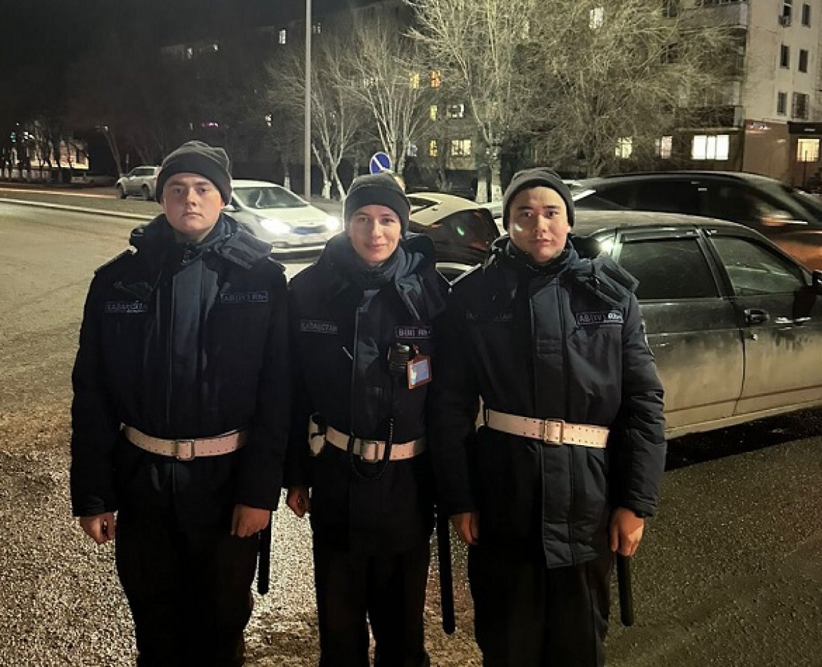 Военнослужащие Нацгвардии оказали помощь пострадавшему в ДТП