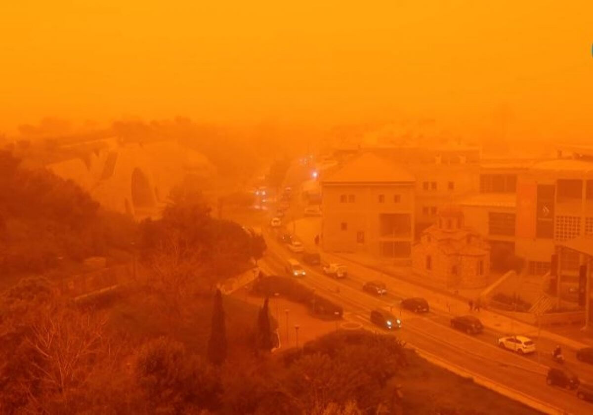 Остров Крит накрыла смертельно опасная пыль из Сахары