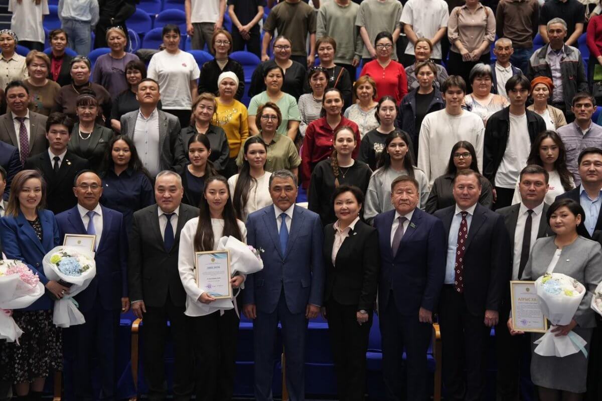 Студенты вузов со всего Казахстана приняли участие в экологическом часе “Экономь воду – сохраняй будущее!”