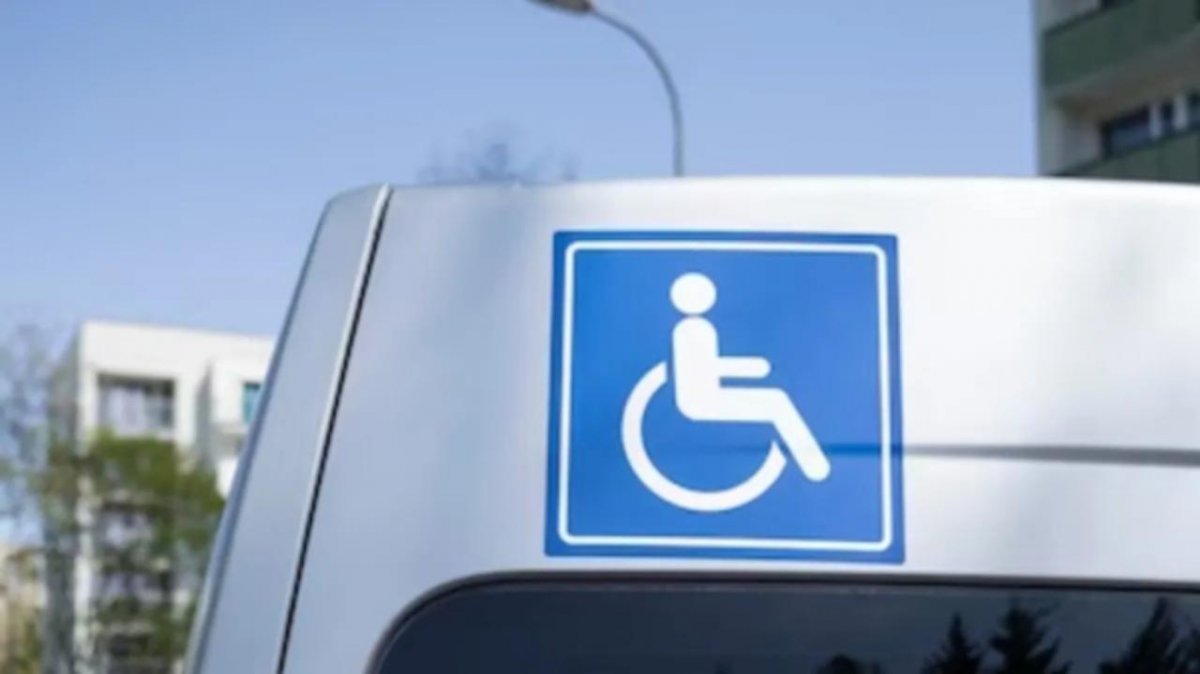 Сколько раз лица с инвалидностью воспользовались услугами инватакси через агрегаторы с начала года