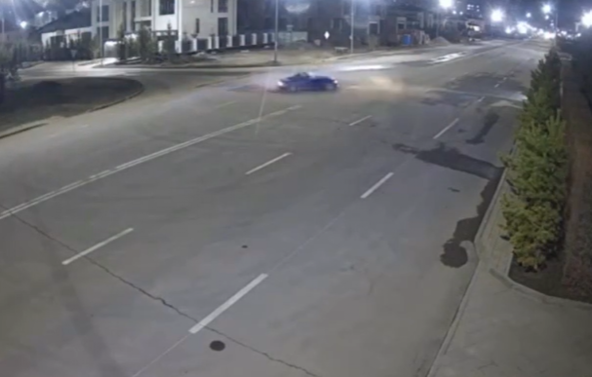 Водитель BMW устроил опасное шоу на улице в Астане (ВИДЕО)