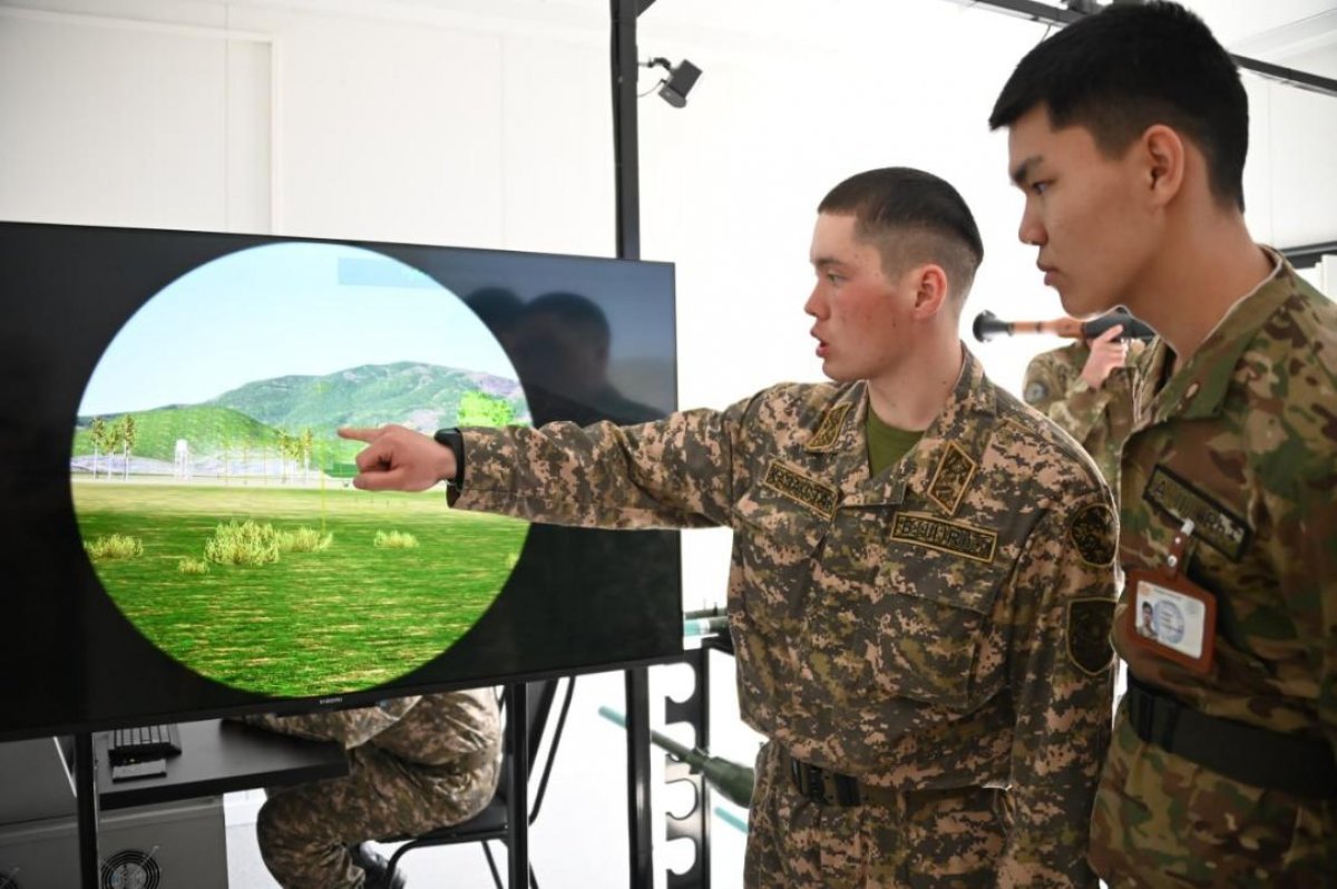 Курсантов погрузили в армию: в Астане показали реальную службу без прикрас