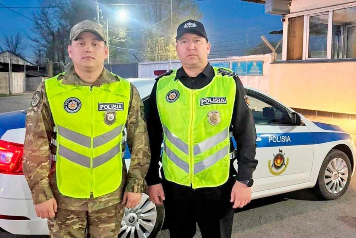 Ребенок оказался заперт в машине: военные спасли малыша в Алматы