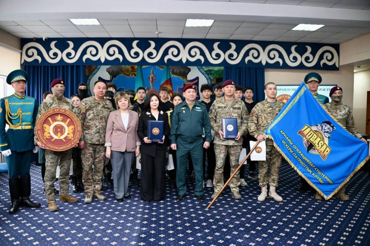 Школьников будут готовить к армии: в Астане подписали меморандум