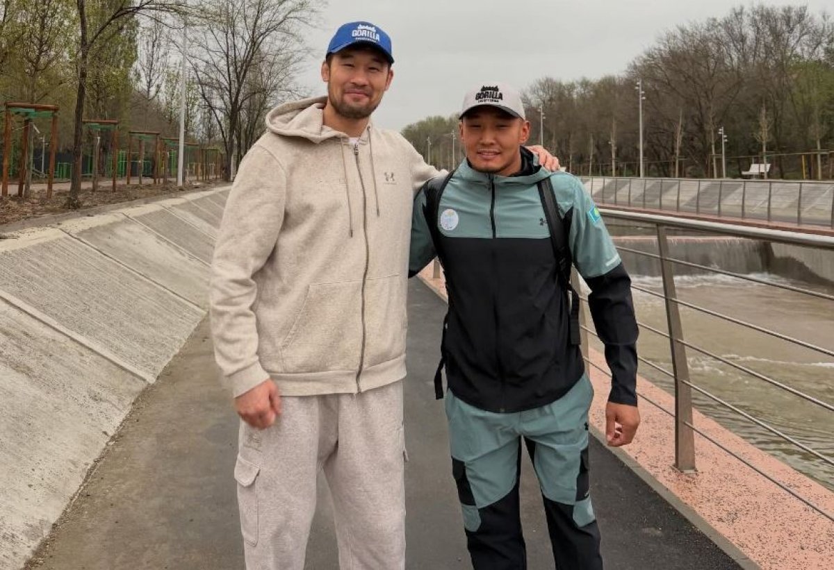 Шавкат Рахмонов встретился с чемпионом Паралимпиады Ерболом Хамитовым