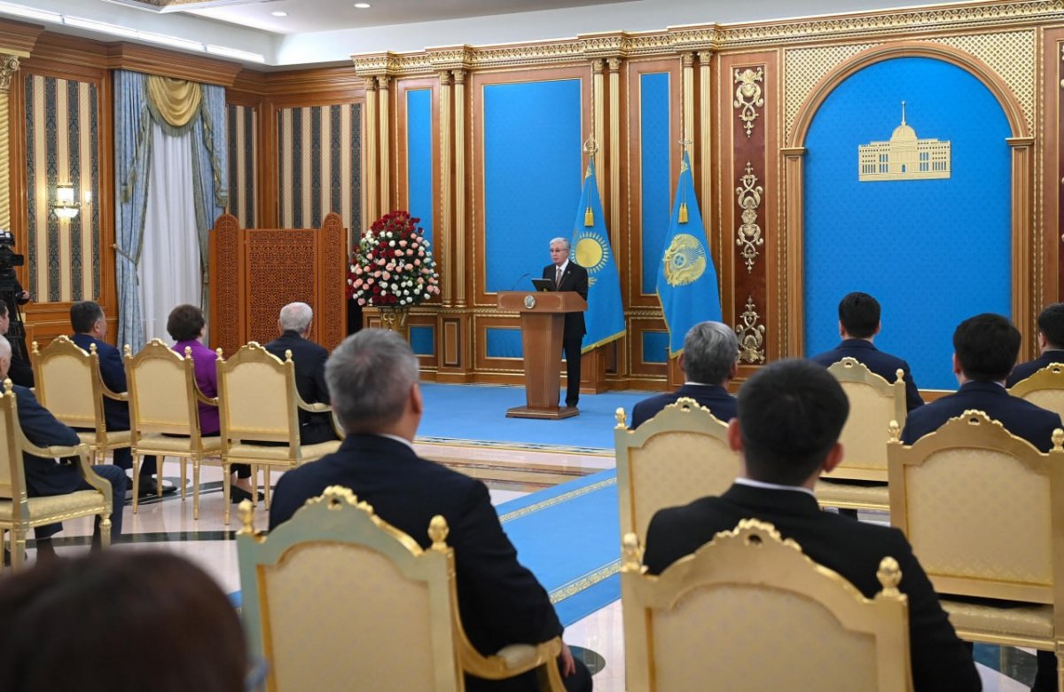 Нельзя отдавать функцию воспитания подрастающего поколения соцсетям и видеосервисам – Токаев