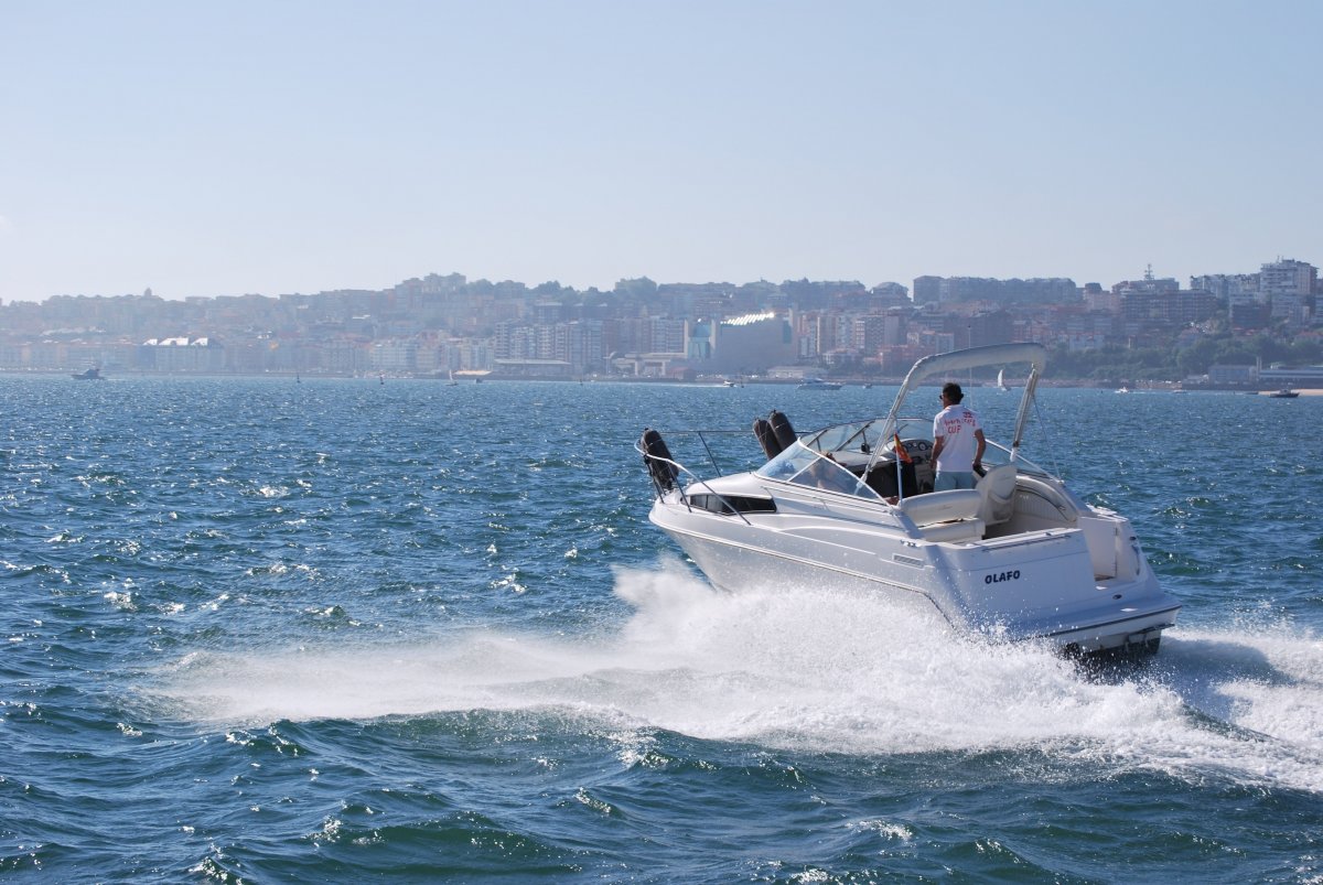 Судоводитель катера получил штраф за опасное маневрирование на море в Актау (ВИДЕО)